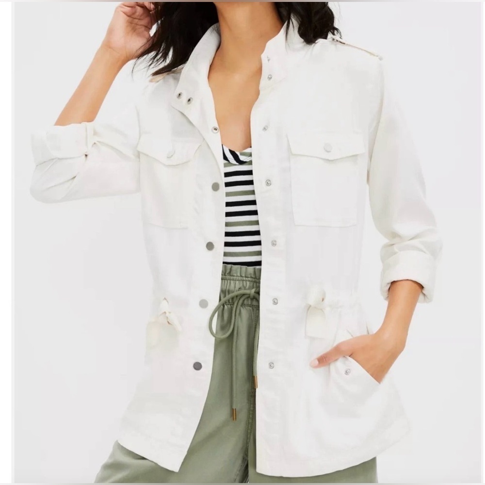 LOFT Utility Jacket Snap Button Drawstring in ivory color Women's Size med